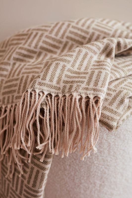 Lenox Jacquard-vevd pledd, beige fra Vinga of Sweden 