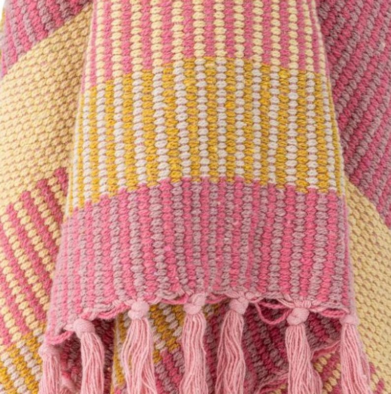 Bloomingville pledd Isnel Pink Plaid, 160x130 cm