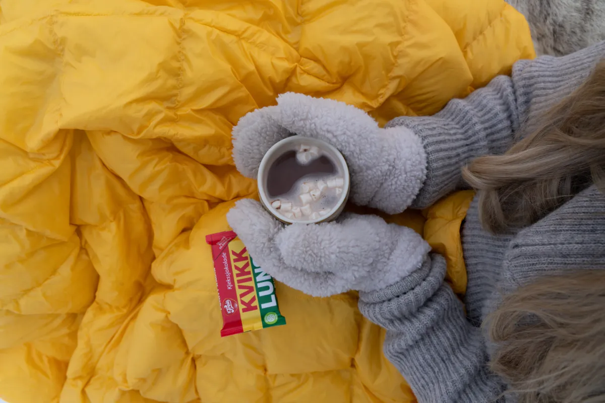 Out&About Dunpledd by Norsk Dun 130x170 Gul