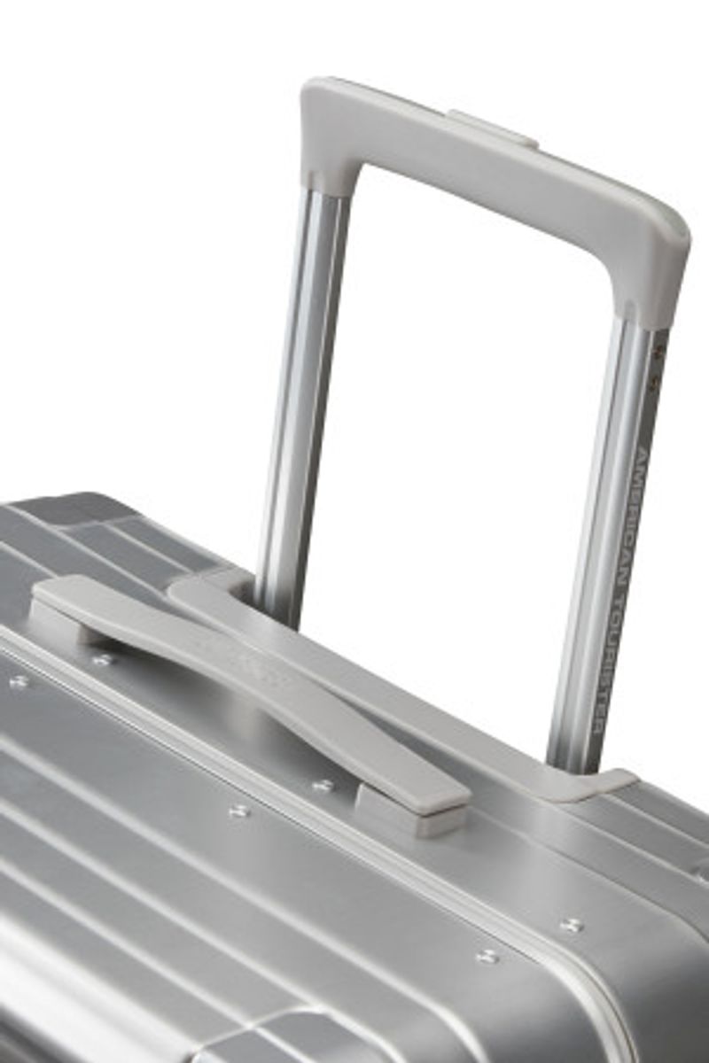 American Tourister Soundbox Alu Spinner 55 cm – Silver