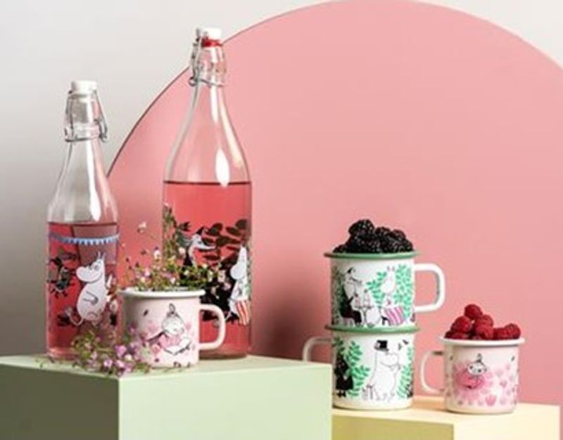 Mummikopp Emalje 2,5 dl - I hagen rosa