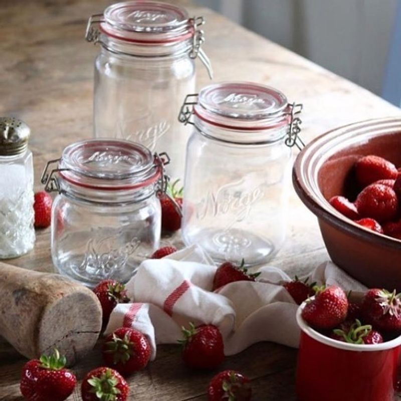 Norgesglasset 1L med hengslet lokk 